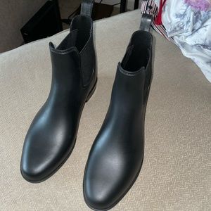 A new day rain boots